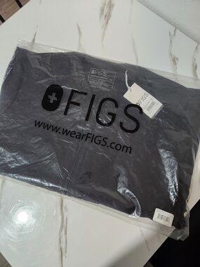 FIGS Black Men Zapote Scrub Jacket 2.0